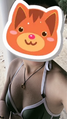 第一 客服真的超赞 没话说 我急着要的 各种满足我 第二 客服推荐的这款真的能从无变有啊 真的不可思议了 我是超级AA胸 也能挤出胸来 平胸妹妹赶紧买