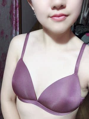 内衣穿了几天了,质量不错,没有钢圈穿着不拘束,很轻松,大小尺码挺合适的,喜欢。 内衣穿了几天了,质量不错,没有钢圈穿着不拘束,很轻松,大小尺码挺合适的,喜欢。