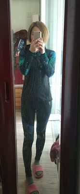 果然很显瘦!面料很赞! 果然很显瘦!面料很赞!