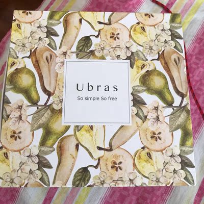 黑色的没有浅色的料子柔软,但也不错 黑色的没有浅色的料子柔软,但也不错