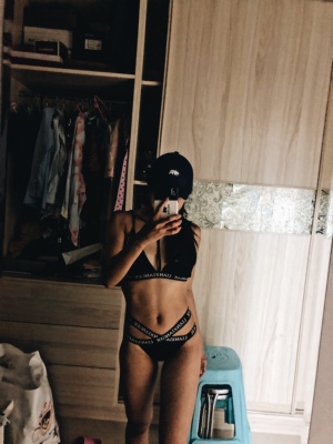 内裤做成半臀的就更好了