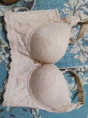 很聚拢。收副乳。满