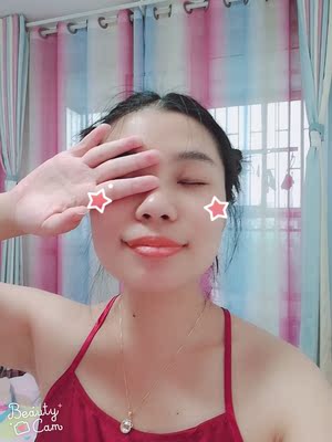 特别好~风凉~干的又快~很完美了哈哈哈哈哈哈~喜欢的不要错过,酒红非常趁肤色的呦~后背辣么性感😍 特别好~风凉~干的又快~很完美了哈哈哈哈哈哈~喜欢的不要错过,酒红非常趁肤色的呦~后背辣么性感😍