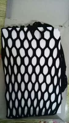 还行吧，挺性感的！穿了在上图