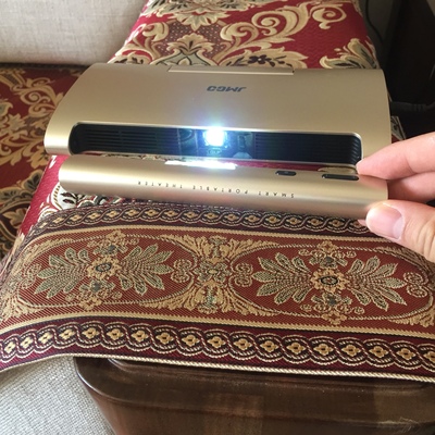 揭秘吐槽坚果M6和H2投影仪那个好，评测细节对比，真相大曝光！