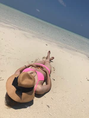 很满意,出发前买的,我定的加厚的,结果胸包不住,和客服联系了,客服很快给我寄来两件大小码,怕耽误我的时间,谢谢🙏!海岛游让我尽显魅力 很满意,出发前买的,我定的加厚的,结果胸包不住,和客服联系了,客服很快给我寄来两件大小码,怕耽误我的时间,谢谢🙏!海岛游让我尽显魅力