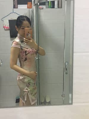 首先买了十里桃花M码 码数刚好，但是花色不满意啊，又觉得太过于短啊，就换了水莲花M码，但是水莲花M码的大了好多，可能是版型原因，后面最后一次又换了碧瑶短款S码，这次真心觉得超级好看，总结一下经验就是，买旗袍还是要贴身一些好看，按照三围买不要看码数，因为版型不同，就像我三围86 68 90 买碧瑶S就刚刚好，贴身但不会紧，身高162，体重51，给想买旗袍的大家一个参考，质量没得说，一分价钱一分货的嘛，还有一点要点赞，我换了两次卖家的态度都很好，好在坚持终于买到了适合我又中意的了，谢谢卖家。下面上三件衣服的图，大爱碧瑶短款，长短合适，版型修身，花色漂亮！