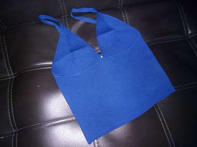 包装完好,衣服质量不错,和页面看到一致,洗了不掉色,本人85斤,1.58米高,觉得有点小紧,供大家参考。 包装完好,衣服质量不错,和页面看到一致,洗了不掉色,本人85斤,1.58米高,觉得有点小紧,供大家参考。