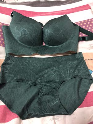 此用户没有填写评价。