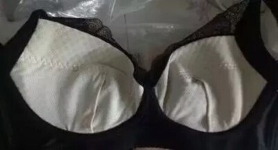 首先面料非常舒服，穿上不会勒，而且比较透气，总之非常不错。