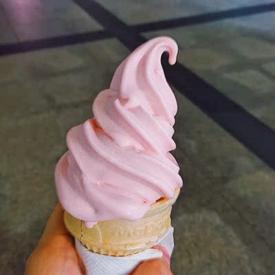 因为本仙女很懒，不想每一件商品都一样一样地去写好评，所以特意写了这样一个评论。但是这件商品无论是质量、材质还是款式，肯定都是本仙女所中意的，如果本仙女不喜欢的话，本仙女收到货肯定是会很生气的，很气很气的那种哦。不然这个评论肯定会变成那种喋喋不休，怨气横生，怨天怨地的那种。最后当然不可能忘了给这件商品一个好评，给各位爱淘宝的宝宝们一个购物参考，这个产品还是非常值得购买的！ 祝看到这条评论的各位小仙女们永远年轻漂亮美丽大方，永远都是16岁