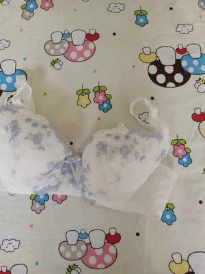 超级喜欢这家店，已经第二次购买了，质量好而且样子好，很喜欢。