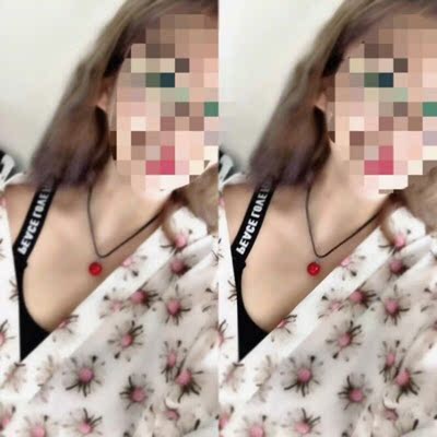 很满意，摸起来很舒服，而且一点色差都没有，颜色特别合我心意，摸上去滑滑的特别舒服，质量很好，穿在身上特别舒适，内衣摸起来滑滑凉凉的 舒适不勒胸，穿着透气没有束缚感特别舒服像没穿一样，0束缚，自由自在，物廉价美，实体店这样的质量要双倍的价钱多，我还怕掉色专门用水泡了一会，一点都没褪色，穿上没有束缚感非常舒服弹性很好，而且价格还这么实惠，划算的也很舒服一点也不紧，跑步，睡觉，瑜伽都可以穿，可以说很百搭的一款内衣了。开始没想到内衣会这样 穿在身上凉凉的 冰丝的感觉 很清爽 而且不会勒人 很舒服 买的肤色和黑色。肤色自己穿白色短袖或者衬衫的时候穿 一点都看不出来痕迹哦 夏天就应该买浅颜色的内衣 不会很透 穿好了还会回购的。嘻嘻 开心 买到自己喜欢的东西 会一直光顾的哦