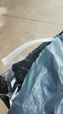 拿到就是这样,没在路上掉了估计都是运气 拿到就是这样,没在路上掉了估计都是运气