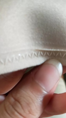 内衣非常满意，大小合适不会往下掉，配了肩带可以挂，而且也很舒服！！