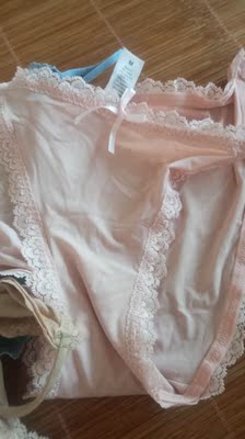 这是第二次购买了，之前购买觉得挺好的，又不勒肚子又好清洗，很透气。正好赶上这次搞活动买很划算，买一送一。