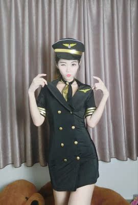 反正他们家一上新品就买。质量有保障。可以穿N多次呢。包装好看。