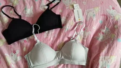 这款挺好，防下垂，料子挺软的😘，蓝色的带子短了点这没关系我有排扣😝