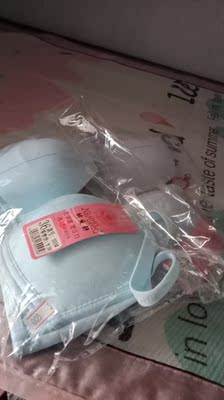 宝贝蛮好的，适合小胸喔，客服也很奈斯