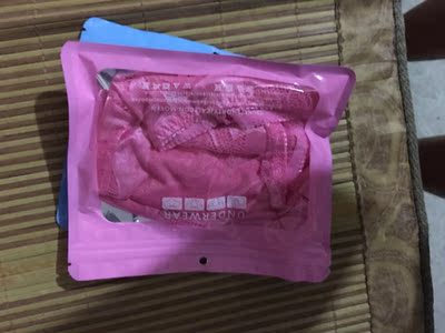 物流很快,两天就到了,内裤很喜欢,颜色很好看,质量很好,穿上很舒服,很柔软,谢谢媛媛推荐,支持媛媛。 物流很快,两天就到了,内裤很喜欢,颜色很好看,质量很好,穿上很舒服,很柔软,谢谢媛媛推荐,支持媛媛。