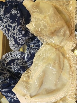 第一次网上买曼妮芬，做工和面料真是没话说，这款是看别人评价图片买的，穿起来很舒服颜色漂亮，买了一堆没有失望，满意好评