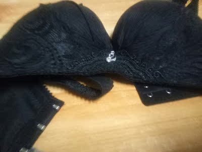 质量手感可以，很满意，物流挺快，还送了个排扣，下次还来光顾