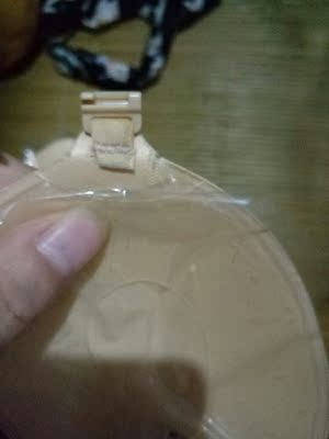 穿过一次,用清水洗过一次就坏了 穿过一次,用清水洗过一次就坏了