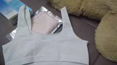 经检查,质量好,松紧度适宜,厚薄适合十二三岁的小姑娘穿着。发货快,独立包装挺方便。好评!!! 经检查,质量好,松紧度适宜,厚薄适合十二三岁的小姑娘穿着。发货快,独立包装挺方便。好评!!!