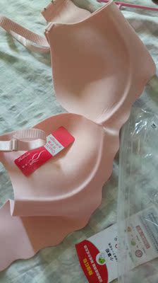 很好是我喜欢的款，朋友也喜欢，已经经给她网店名了，她自己来拍，质量很好，下次还来。