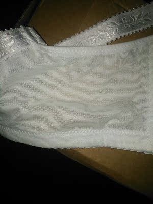 实物跟图片一致，质量也很好，这个价钱还蛮值的，物美价廉。