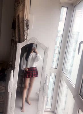 一套特好看,质量也超好,客服妹子推荐的没错,裙子也可以单独搭配任何上衣,总之很美穿上很有一种学生制服的诱惑,制服趴可以穿。 一套特好看,质量也超好,客服妹子推荐的没错,裙子也可以单独搭配任何上衣,总之很美穿上很有一种学生制服的诱惑,制服趴可以穿。