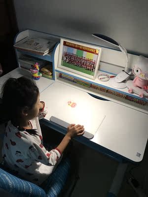 分析护童儿童学习桌怎么样,质量好吗?甲醛超标是真的吗?