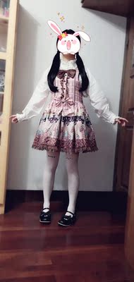 袜子很可爱！厚度也不错啦www穿上感觉萌萌哒🐰