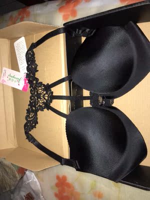 很满意，穿着舒服推荐的尺寸也很合适，谢谢老板！