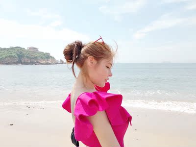 非常喜欢这件啦 俏皮中带点小性感 还可以遮掉手臂和肚子上滴小肉肉~ 非常喜欢这件啦 俏皮中带点小性感 还可以遮掉手臂和肚子上滴小肉肉~