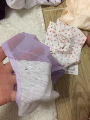 质量不好,买来到现在没穿,买了七八条,退了三四条,发信息给售后处理退款根本没人理会,发了十几条,消息显示已读的,但是就是没人处理,5.31卖家签收的,但是卖家迟迟不肯退款,发消息让他退款也没人理会,消息反正都是已读的,直到6.9号才处理,卖家服务态度太差,太差,太差,想买的亲,慎重!!! 质量不好,买来到现在没穿,买了七八条,退了三四条,发信息给售后处理退款根本没人理会,发了十几条,消息显示已读的,但是就是没人处理,5.31卖家签收的,但是卖家迟迟不肯退款,发消息让他退款也没人理会,消息反正都是已读的,直到6.9号才处理,卖家服务态度太差,太差,太差,想买的亲,慎重!!!