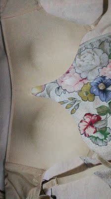 收到了，人再学校寄到家里，刚刚才试穿，很合身，也很舒服！搞活动时买的，很优惠！会回购的