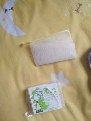 很不错 夏天感觉香皂才能洗的舒服一点 除了味道都比较满意 很不错 夏天感觉香皂才能洗的舒服一点 除了味道都比较满意