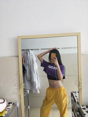 特别喜欢,一直想买一件这种露脐的款,大爱啊,百搭 穿着很舒服,很好看 显瘦 怎么穿都好看 值得买 贼好看了可以说 特别喜欢,一直想买一件这种露脐的款,大爱啊,百搭 穿着很舒服,很好看 显瘦 怎么穿都好看 值得买 贼好看了可以说