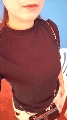 衣服很合适，客服很好，穿着舒服