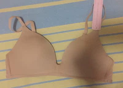 颜色不是特别淡的那种，不过应该还好，质量一直很满意