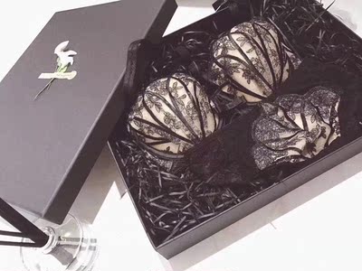 害羞不上图了,效果很好。钢圈挺软的,穿着舒服。颜控的姐妹们买起来 害羞不上图了,效果很好。钢圈挺软的,穿着舒服。颜控的姐妹们买起来