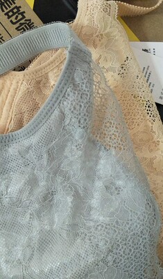 觉得你们家的版型穿出来好,这次买的都不错,以前的人都是喜欢穿有钢圈的文胸,总觉得吧穿有钢圈的内衣胸部有型一些,可是现在真的不一样了,现在都流行穿无钢圈的内衣,无钢圈的穿上肯定会比有钢圈的内衣舒服吧,真的是零束缚,不闷,透气。穿紧身的衣服,也显出内衣的形状。适合季节客服态度很专业热情,有问必答,推荐哦 觉得你们家的版型穿出来好,这次买的都不错,以前的人都是喜欢穿有钢圈的文胸,总觉得吧穿有钢圈的内衣胸部有型一些,可是现在真的不一样了,现在都流行穿无钢圈的内衣,无钢圈的穿上肯定会比有钢圈的内衣舒服吧,真的是零束缚,不闷,透气。穿紧身的衣服,也显出内衣的形状。适合季节客服态度很专业热情,有问必答,推荐哦