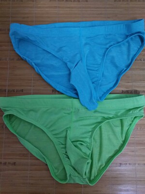 宝贝收到了，质量太差了，穿着一点也不舒服，一点都不透气，穿着很热，差差差，客服说的多么好，都是货不对板