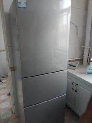 TCL BCD-205TF1 三门冰箱 家用小型三开门 节能家用三门电冰箱