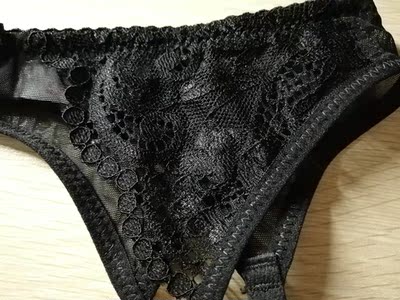 非常好,穿着舒服,能拉住袜子不滑下去,后面还有松紧调节,和bra是一样的搭扣,带子长度也能调节,比较满意的。 非常好,穿着舒服,能拉住袜子不滑下去,后面还有松紧调节,和bra是一样的搭扣,带子长度也能调节,比较满意的。