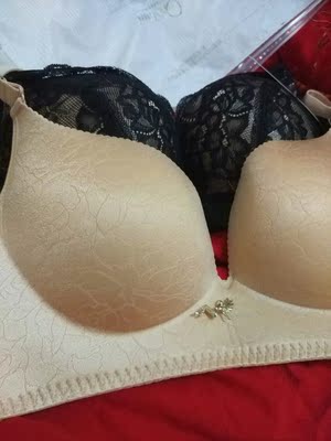 衣服非常喜欢，大小也合适，已经是第二次购买了！