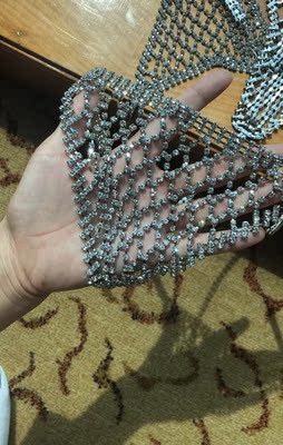 在淘宝上买了不少宝贝,这个真心推荐给大家,实物比我拍的要闪的多,亮晶晶的特别好看,而且买的不贵,这个价太值了。喜欢的宝贝可以参考一下我的实拍图。送人不错,高端大气,朋友应该会很喜欢,每颗钻都完好无损的,质量不错。快递速度也很快,前天买的,昨天就到货了。这么多年那么认真评价一个东西 在淘宝上买了不少宝贝,这个真心推荐给大家,实物比我拍的要闪的多,亮晶晶的特别好看,而且买的不贵,这个价太值了。喜欢的宝贝可以参考一下我的实拍图。送人不错,高端大气,朋友应该会很喜欢,每颗钻都完好无损的,质量不错。快递速度也很快,前天买的,昨天就到货了。这么多年那么认真评价一个东西