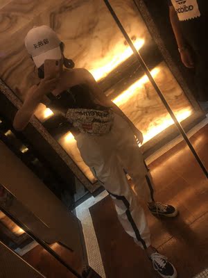 懒得放滤镜了…面料我非常非常喜欢,物美价廉。很棒棒 懒得放滤镜了…面料我非常非常喜欢,物美价廉。很棒棒