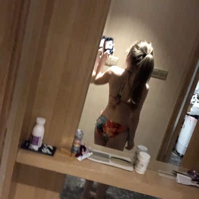 别人比基尼晒的都是胸 腿 屁股,我特么能看的只有竖脊肌…继续减肥!这款上身好看,面料舒适。对32凹来说很友好 哈哈哈哈哈 别人比基尼晒的都是胸 腿 屁股,我特么能看的只有竖脊肌…继续减肥!这款上身好看,面料舒适。对32凹来说很友好 哈哈哈哈哈